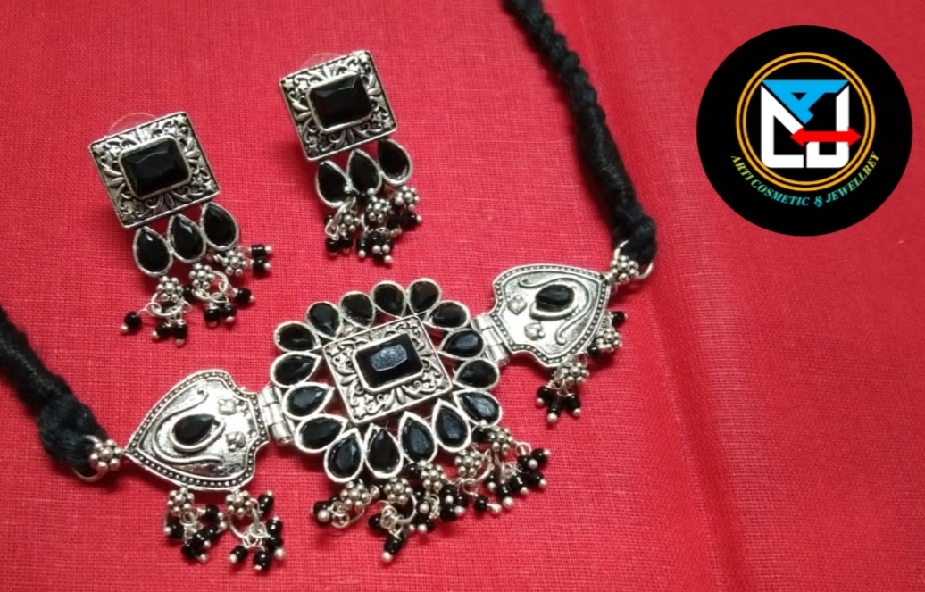 Oxidise silver polic necklace 